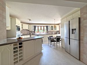 Photo 11- click for photo gallery